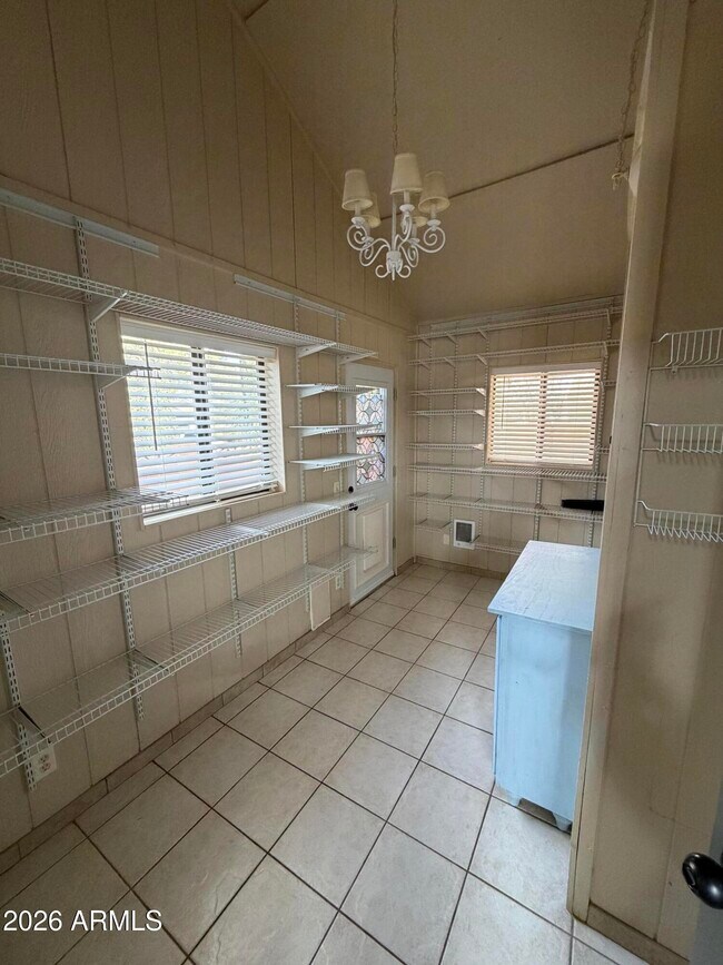 Building Photo - 1415 Plaza Seca