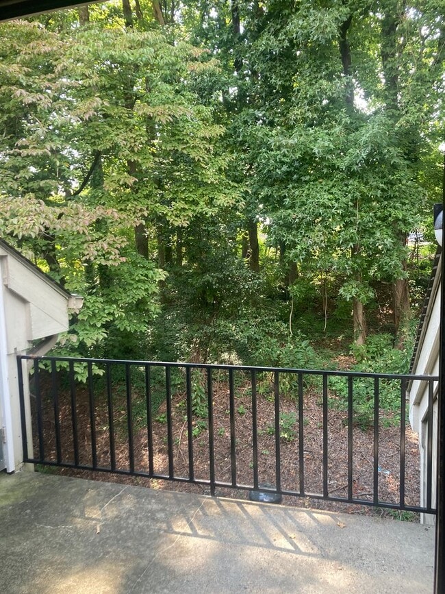 Building Photo - 1502 Benjamin Pkwy