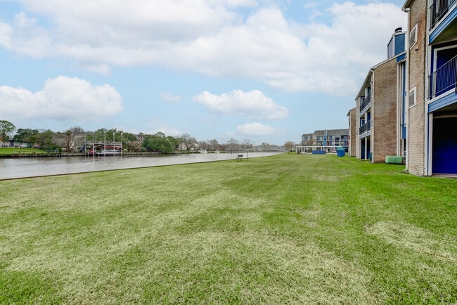 Building Photo - 18511 Egret Bay Blvd