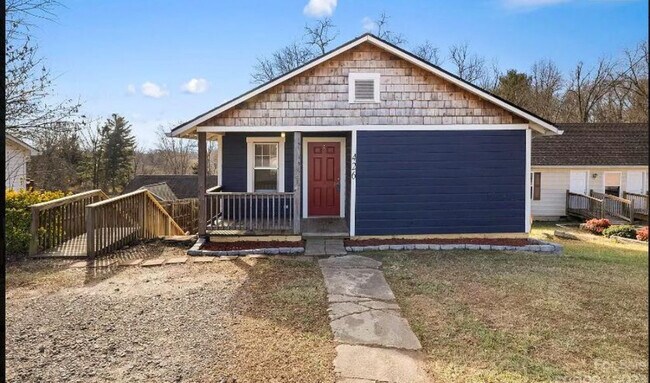 Primary Photo - 426 Deaverview Rd