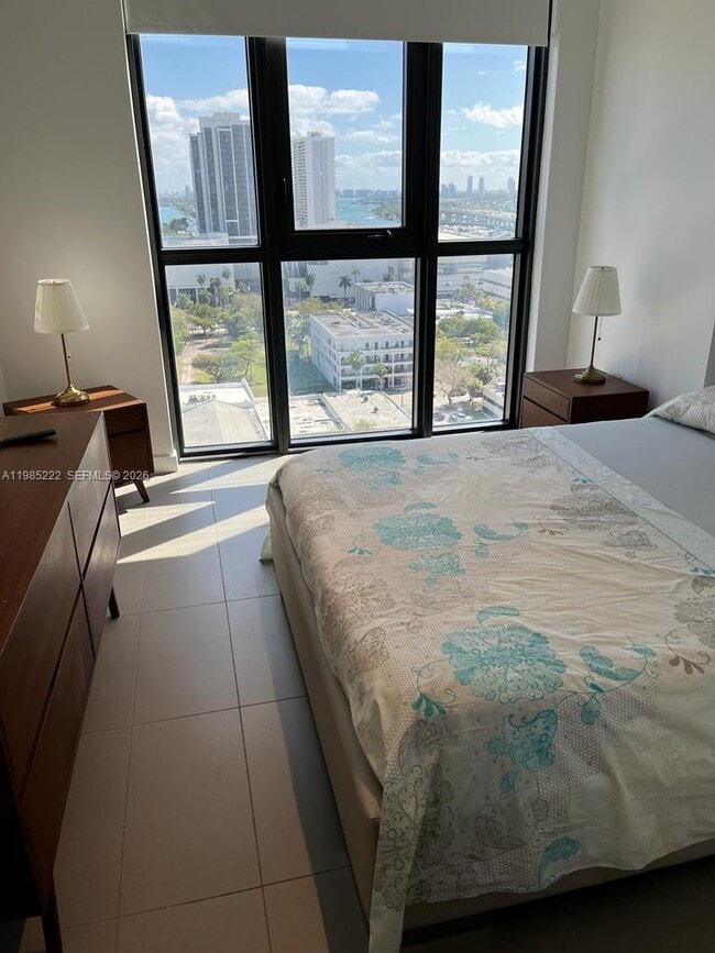 Building Photo - 1600 NE 1st Ave