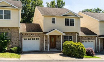 Building Photo - 304 Villa View Dr