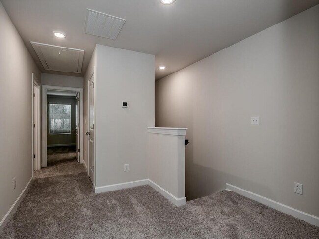 Building Photo - Built in 2022 and waiting for you to move right on in!