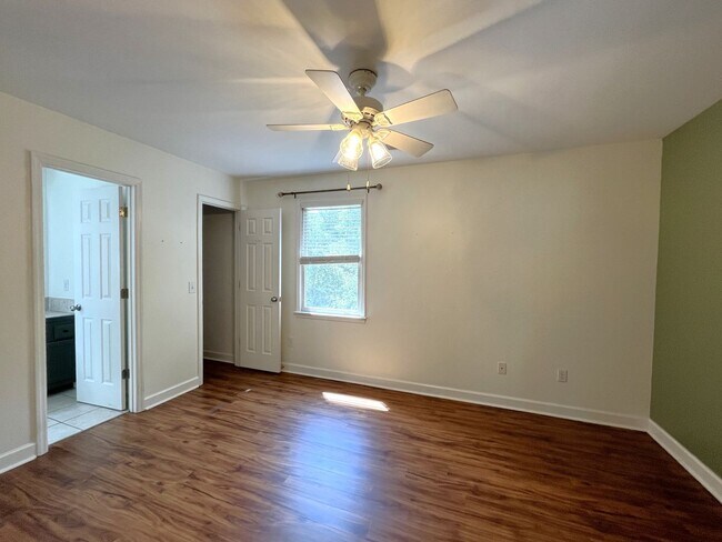 Building Photo - 229A Orlando Ave