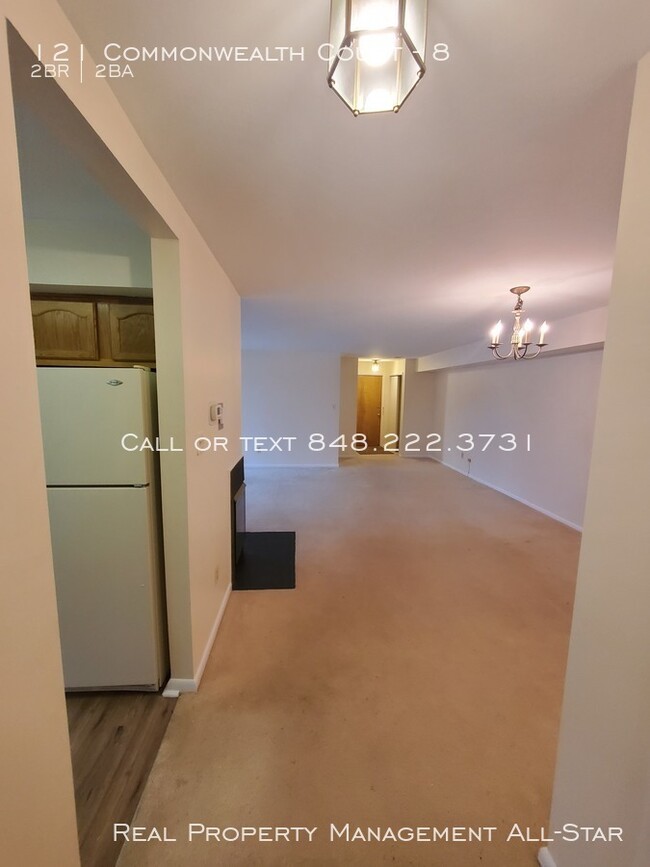 Building Photo - 121 Commonwealth Ct