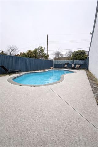 Building Photo - 8719 Gladwood Ln