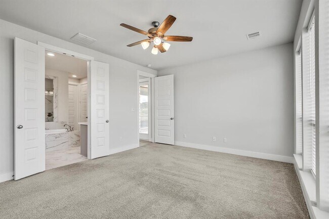 Building Photo - 155 Cyrus Milton Dr