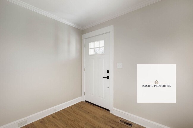 Building Photo - Charming Three Bedroom in Greer, SC