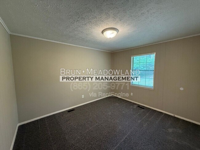 Building Photo - 7627 Alki Ln SW