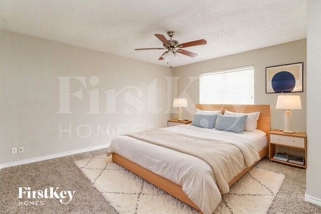 Building Photo - 22319 Meadowrock Dr