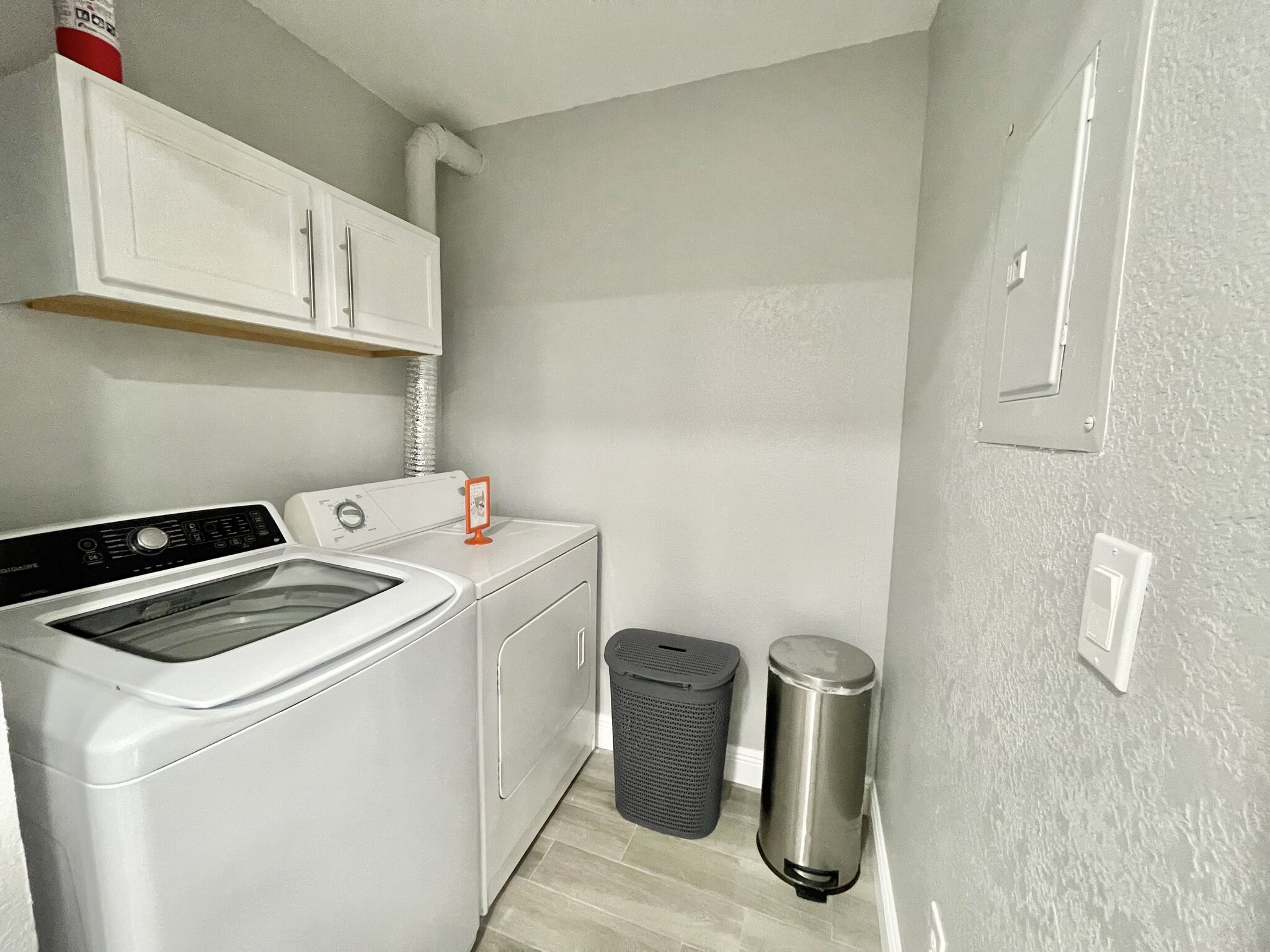 Washer & Dryer - 7210 Westpointe Blvd