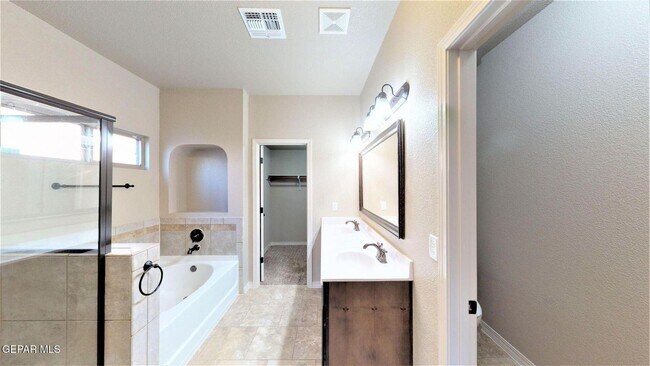 Building Photo - 7656 Mammoth Ln