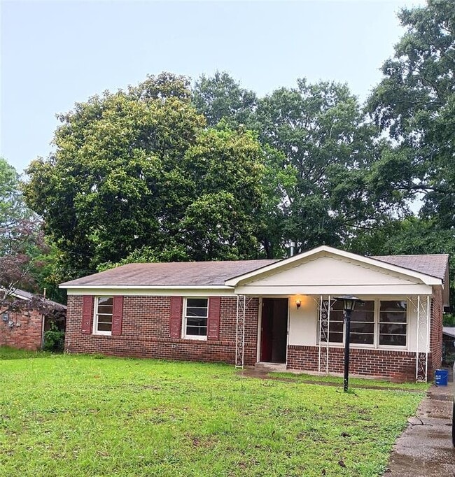 Primary Photo - 3215 Fairfax Rd
