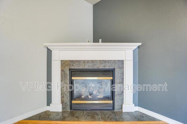 Building Photo - 9819 NE 86th St