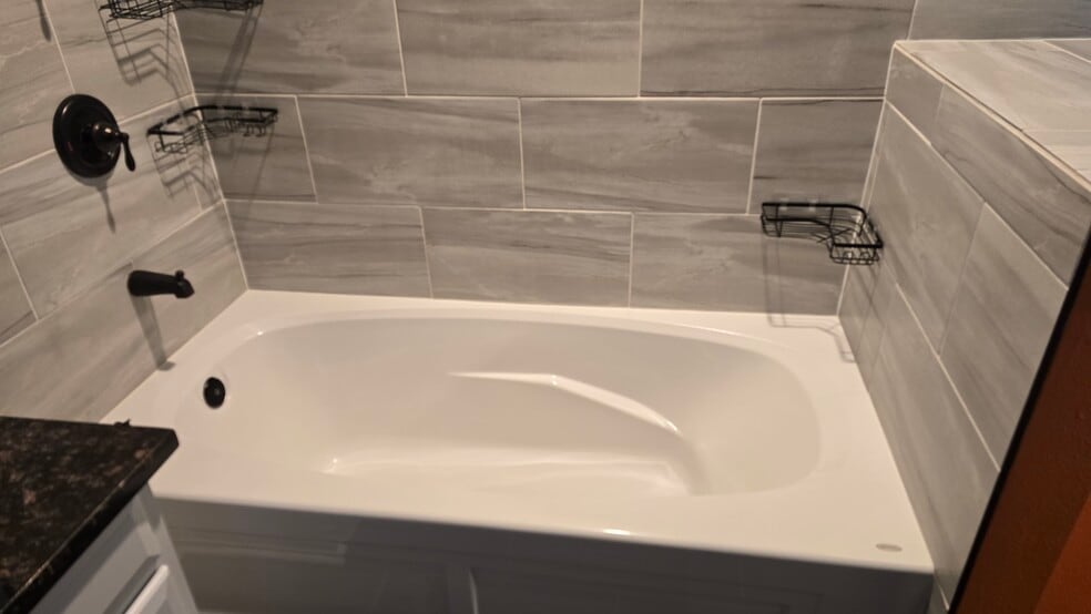 Building Photo - 826 S Ivory St