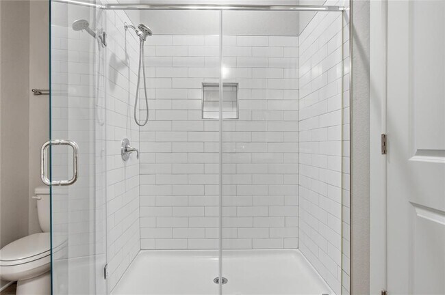 Building Photo - 135A Pinnacle Ln
