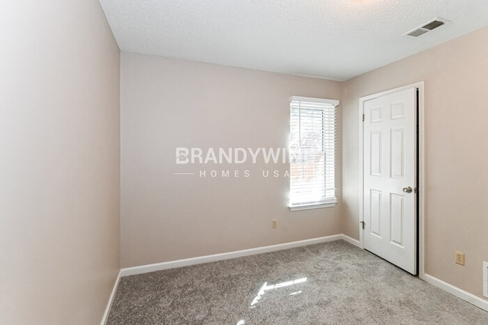 Building Photo - 7800 Lowrance Rd