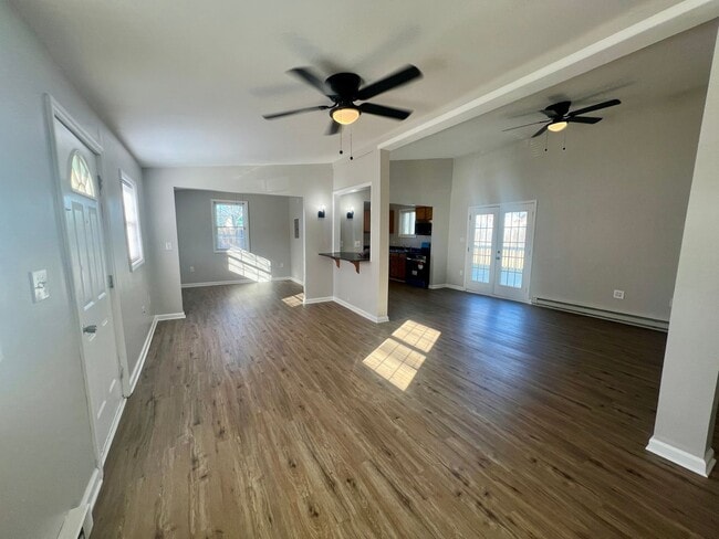 Building Photo - The Home You’ve Been Searching For!