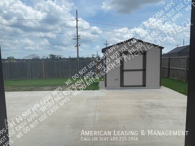 Building Photo - 2680 St Helena St