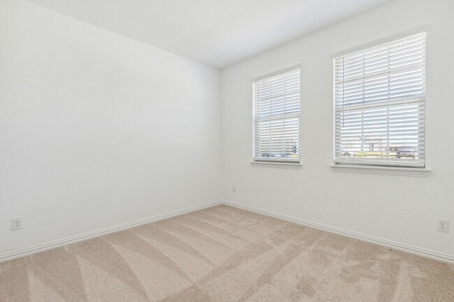 Building Photo - 1120 Flameleaf Dr