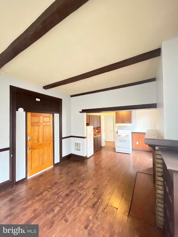 Building Photo - 79 N Evans St