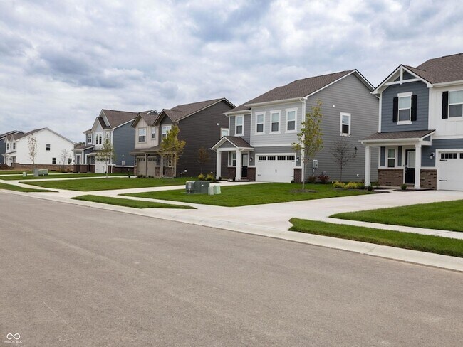 Building Photo - 6226 Redwood Dr