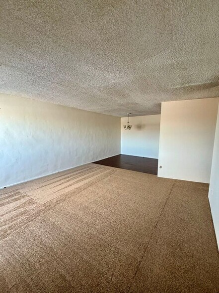 Building Photo - 1400 Millersport Hwy