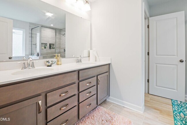 Building Photo - 396 Bent Willow Dr