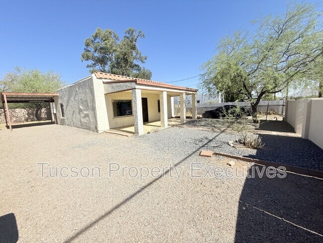 Building Photo - 2925 N Estrella Ave