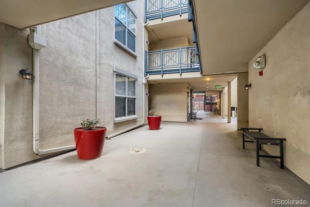 Building Photo - 1747 N Pearl St