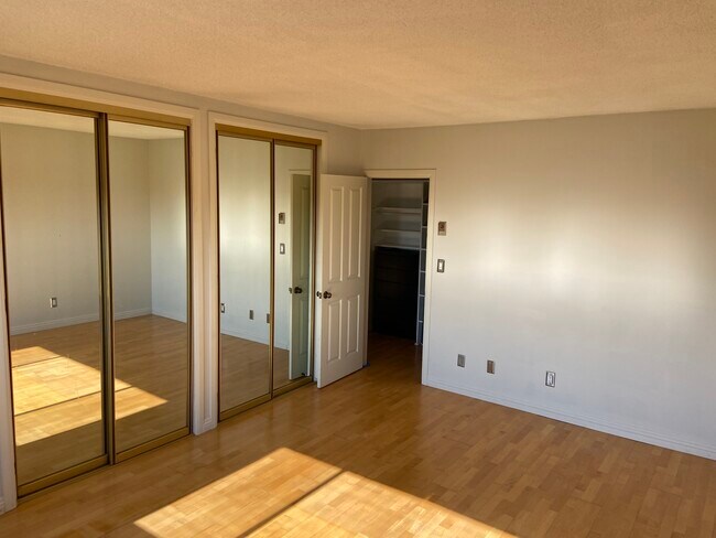 Building Photo - 6601 Springpark Ave