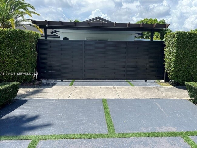 Building Photo - 4872 SW 140th Ave