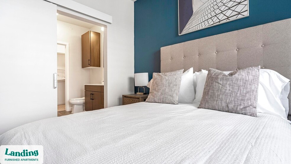 Building Photo - 14015 Univ Pass