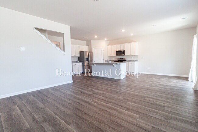 Building Photo - 5 Bedroom Home in Myrtle Beach