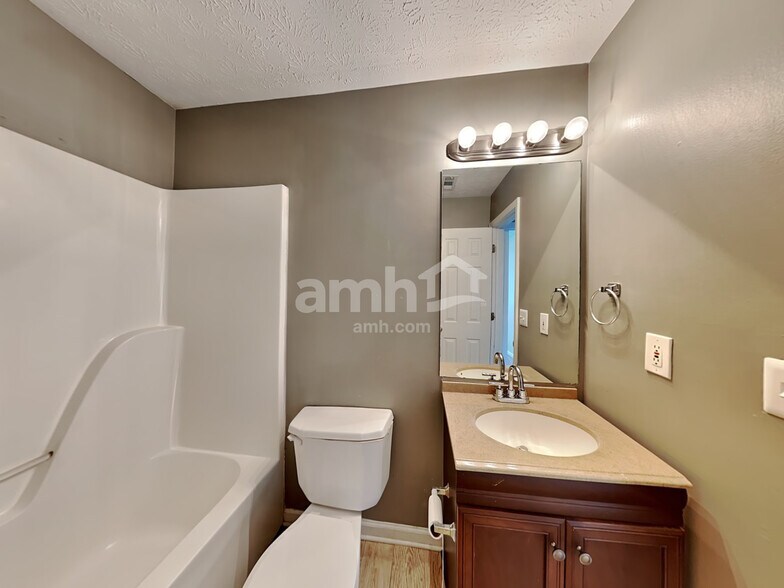 Building Photo - 3101 Canter Ct