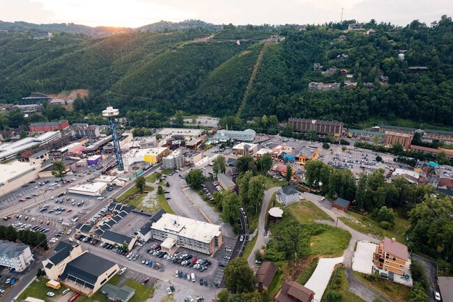 Building Photo - 157 W Holly Ridge Rd