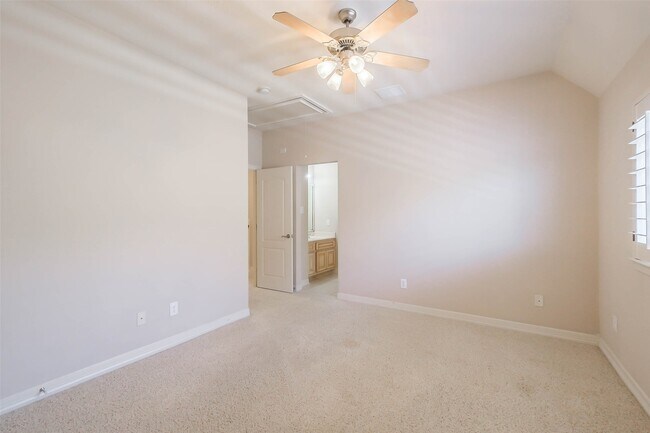 Building Photo - 12411 Santiago Cove Ln