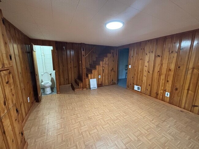 Building Photo - 3 bedrooms in 21239
