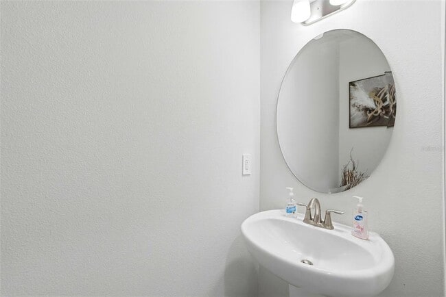 Building Photo - 4393 Small Creek Rd