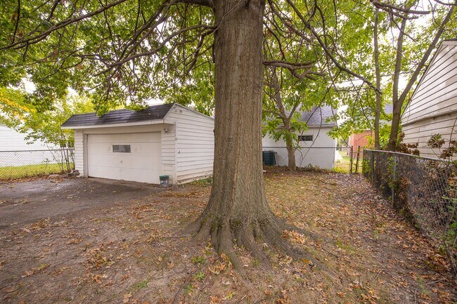 Building Photo - 21180 Westport Ave