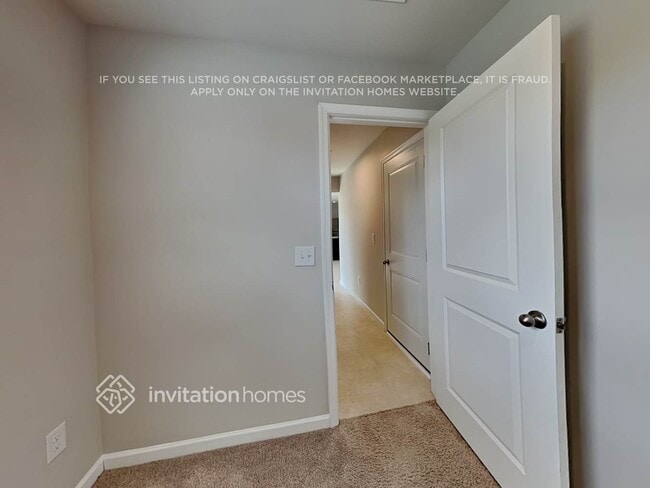 Building Photo - 2408 Solomon Ln