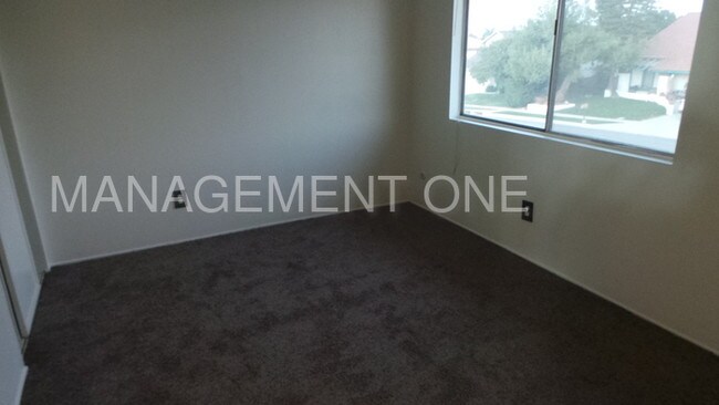 Building Photo - 2182 Garretson Cir