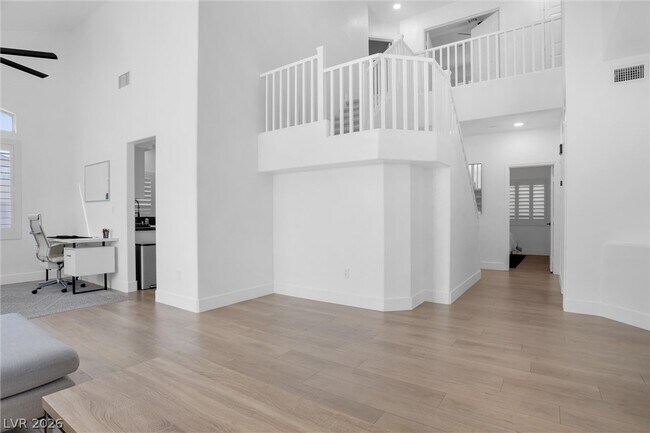 Building Photo - 337 Teal Ridge Hills Dr