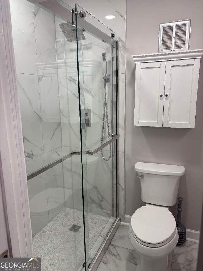 Building Photo - 228 Fairview Ave