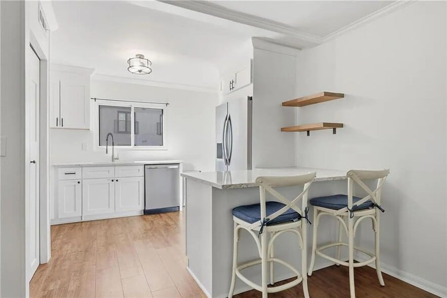 Building Photo - 104 Ardmore Pl NW