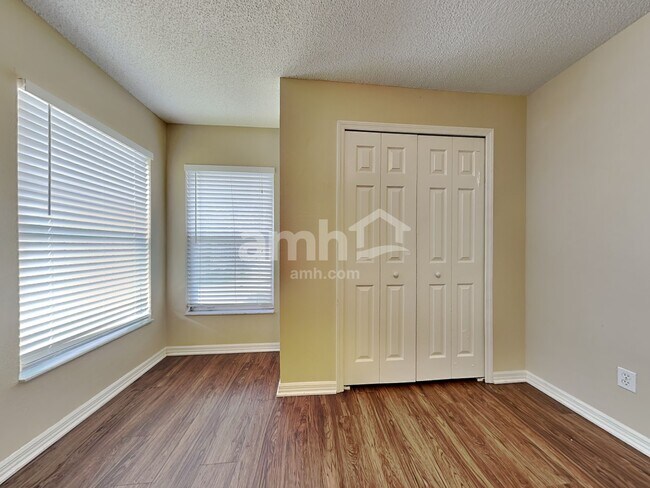 Building Photo - 1353 Crimson Clover Ln