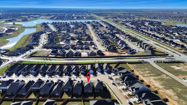 Building Photo - 5846 Majestic Sky Dr