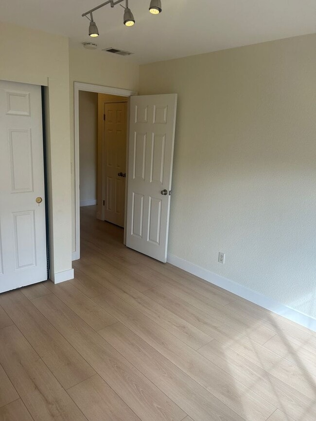 Building Photo - $3695.00 - Executive 3 Beds/ 2.5 Baths Beautiful Home