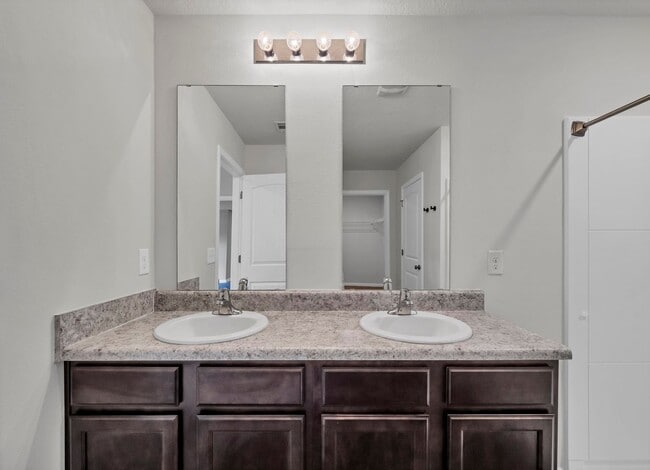 Building Photo - 1035 Limpkin St