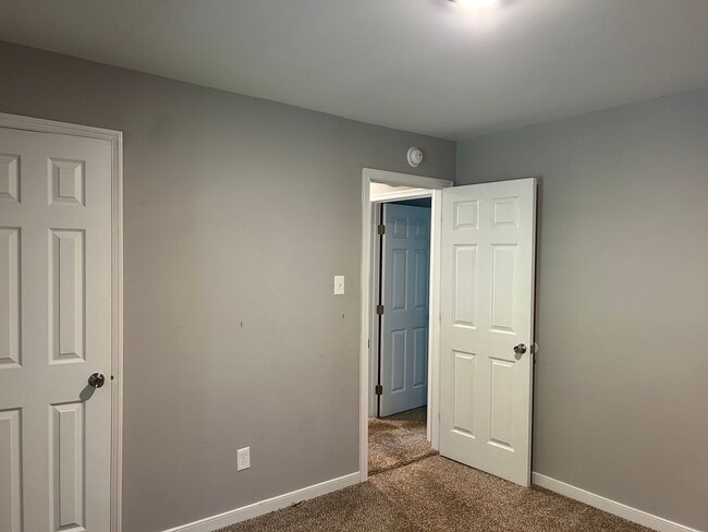 Building Photo - Charming 3BR Cape Cod w/ Loft, Skylights & Fenced Yard – Prime Midlothian Location - Buckingham V...